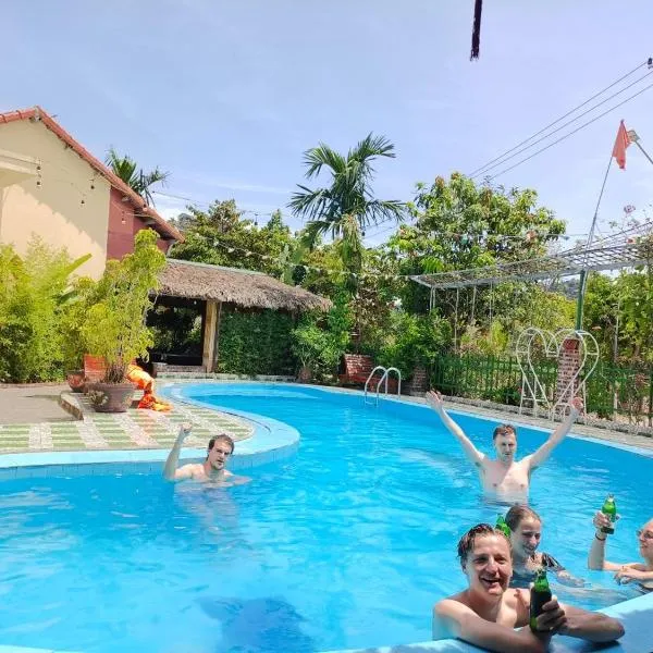 Dog Friendly Bed and breakfast $Ninh Binh - $Tam Coc Little river Bungalow