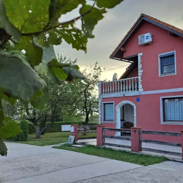 Apartment Asgard, hotel en Drežnik Grad