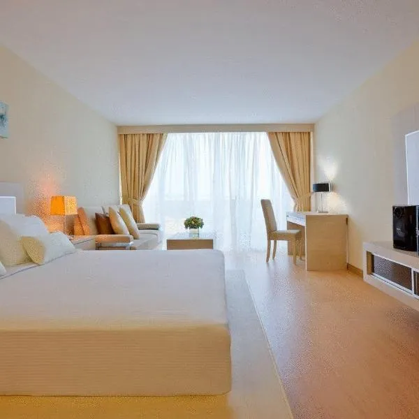 Blanco Apartment Hotel, hotel in Bintulu