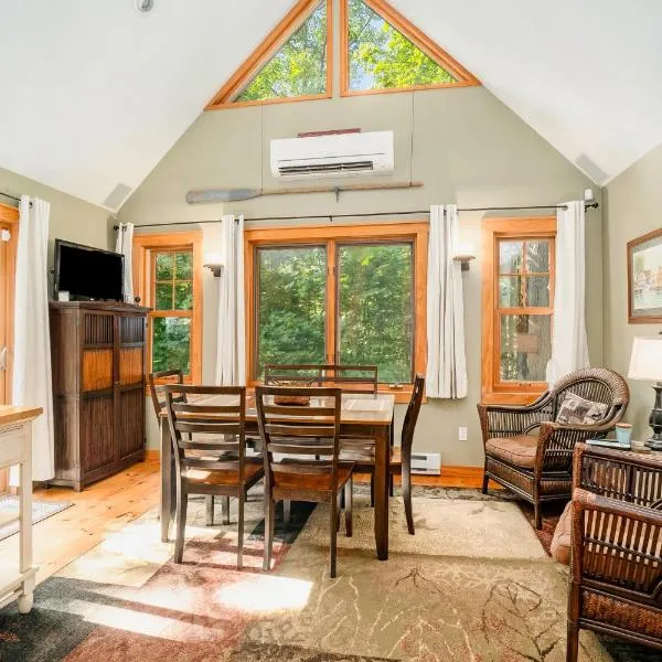 The Stonewater Lodge, hotel in Traverse City