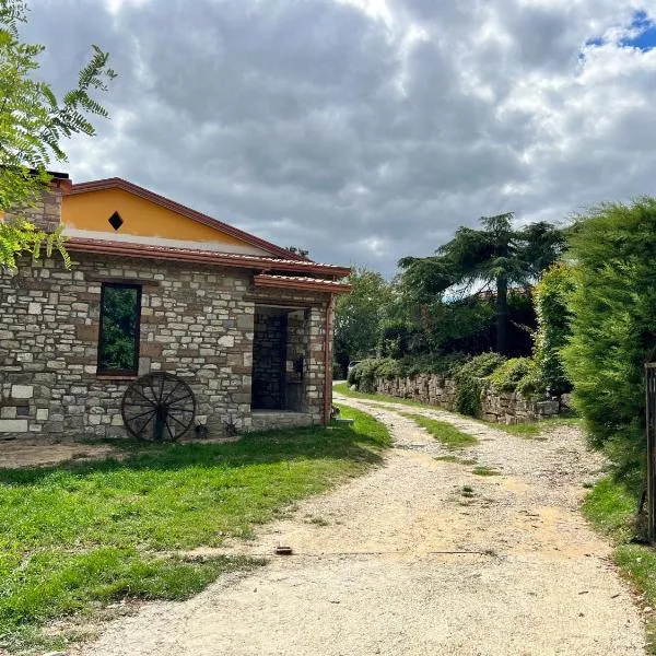 Campo della Corte, hotel Castelpaganóban