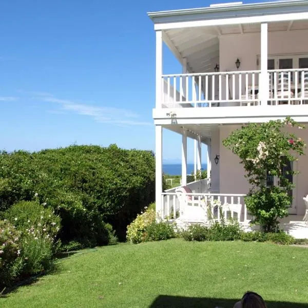 Southern Cross Beach House, hotel in Plettenberg Bay