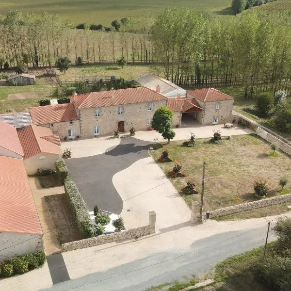 Le Logis du Château, hotel in Boufféré