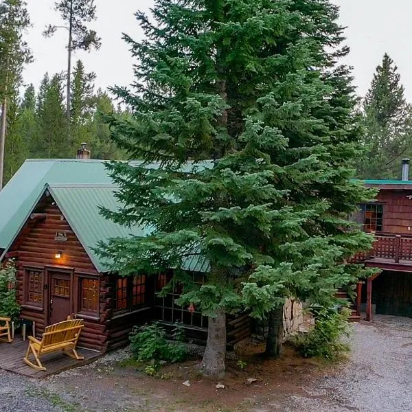 Double Loop by KABINO Large Driveway Fire Pit Fireplaces Grill WiFi Sleeps 11 in Summer and only 7 in Winter, hotel i Rea