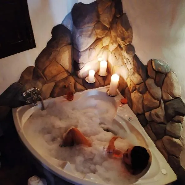 El escondite de Martina, Casa Rural Romántica, hotel in Setenil
