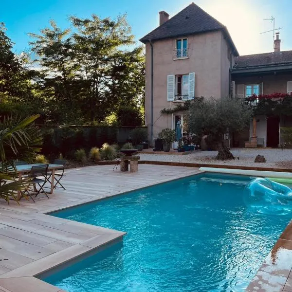 CASA ALTEA, hotel in La Chapelle-de-Guinchay