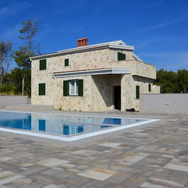 Villa Sana, hotel in Vir