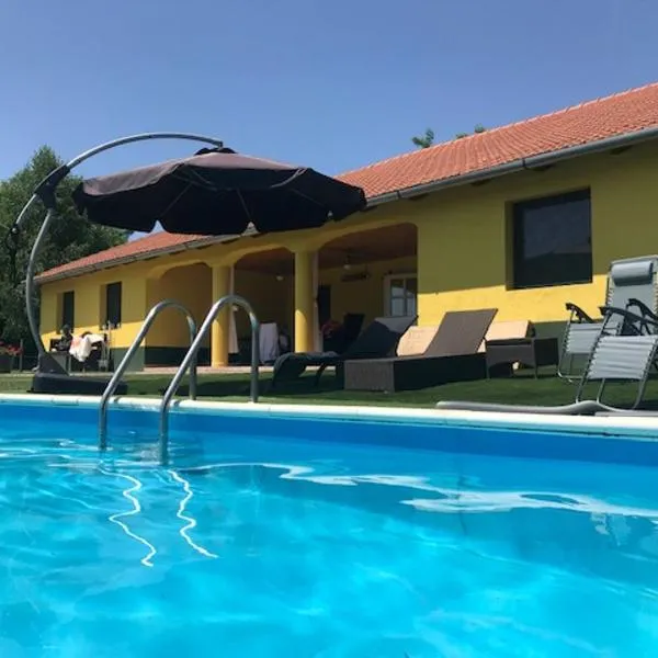 Sunshine Tanya, hotel v destinaci Nagykőrös