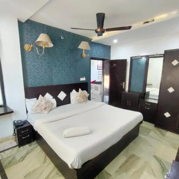 Hotel Laxman Resort by The Golden Taj Group &Hotels, hotel en Itimādpur