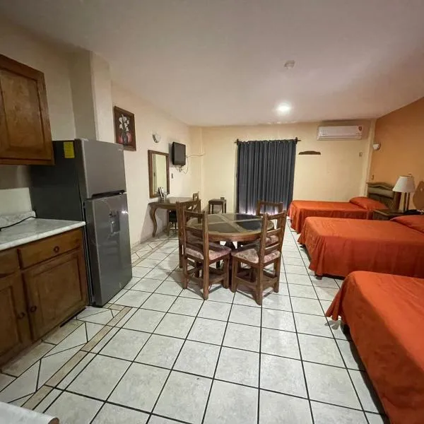 Hotel Las Fuentes – hotel w mieście Los Mochis