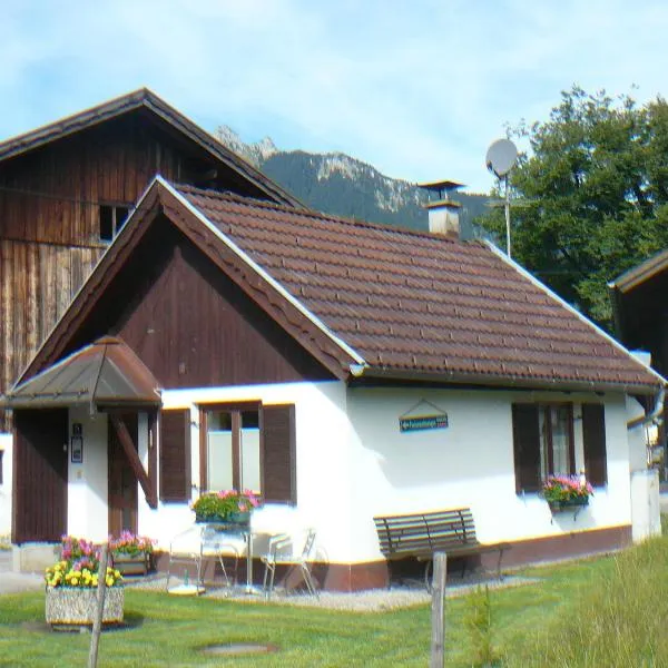 Ferienhäuschen Kathrein, hotel in Ehenbichl