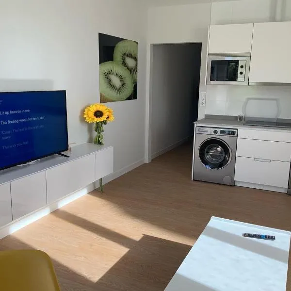 Noja में, होटल SUPER OFERTA NOVIEMBRE en la playa apartamento pie de playa YELLOW, un lujo, totalmente nuevo, también para tu mascota