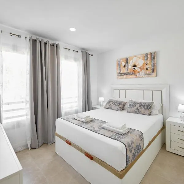 Sonrisa Deluxe Apartments, Levante, hotel v destinaci Benidorm