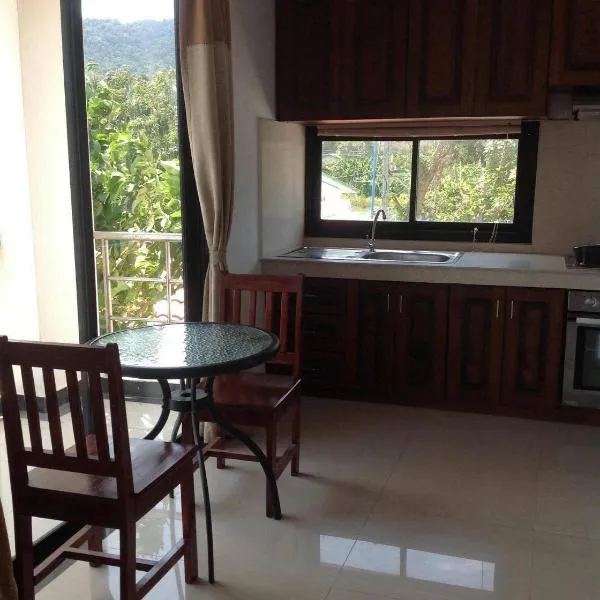 chawenglakeviewcondo, hotel di Koh Samui