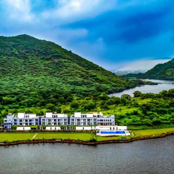 ZANA Lake Resort Udaipur, hotel din Lakāwās