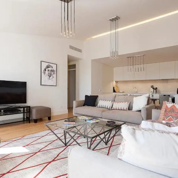 FLH Mouraria Art Apartment with Pool