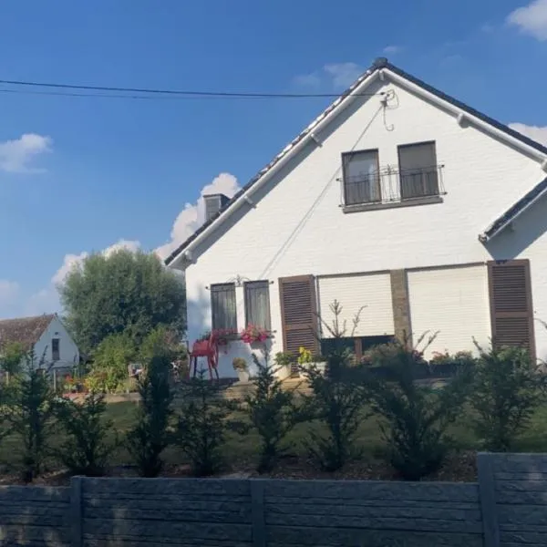 STUDIO TOUT CONFORT, hotel v destinaci Soignies