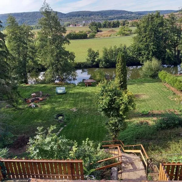Ferienwohnung am Schwedenberg , Trimberg, hotel v destinaci Elfershausen