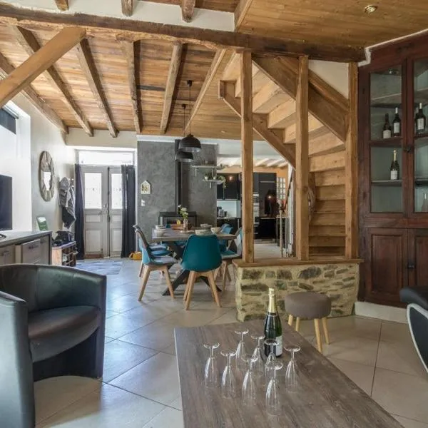 gite cosy et moderne au coeur des pyrénées, hotel en Arlos