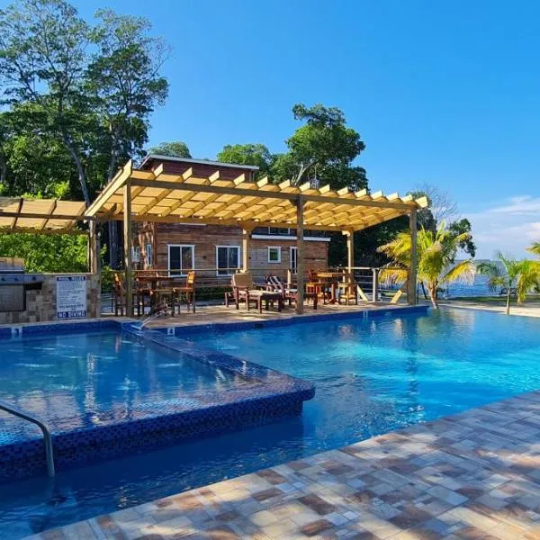 Seaside Chateau Resort, hotel in Belize City