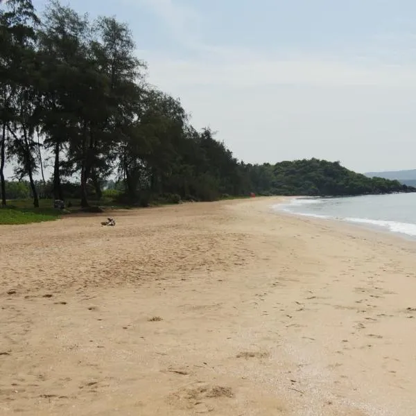 Peace Garden Beach Resort, hotel v destinácii Polem