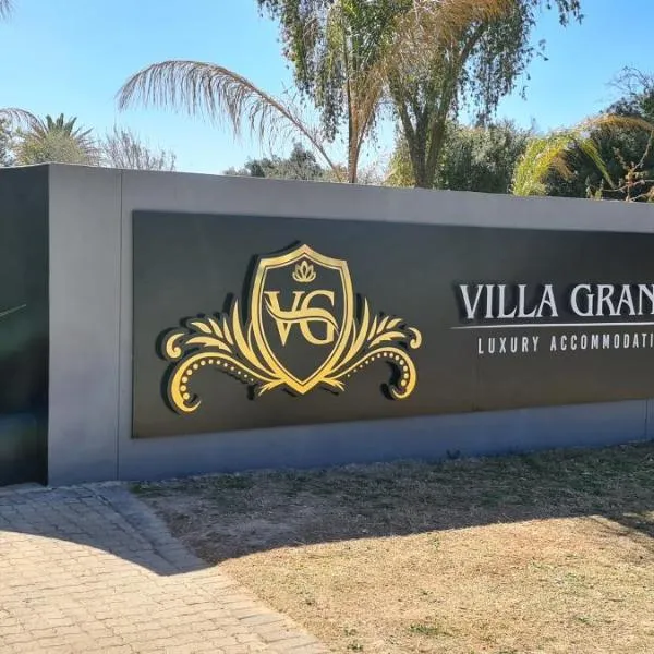 Villa Grande Luxury accommodation, hotel di Odendaalsrus
