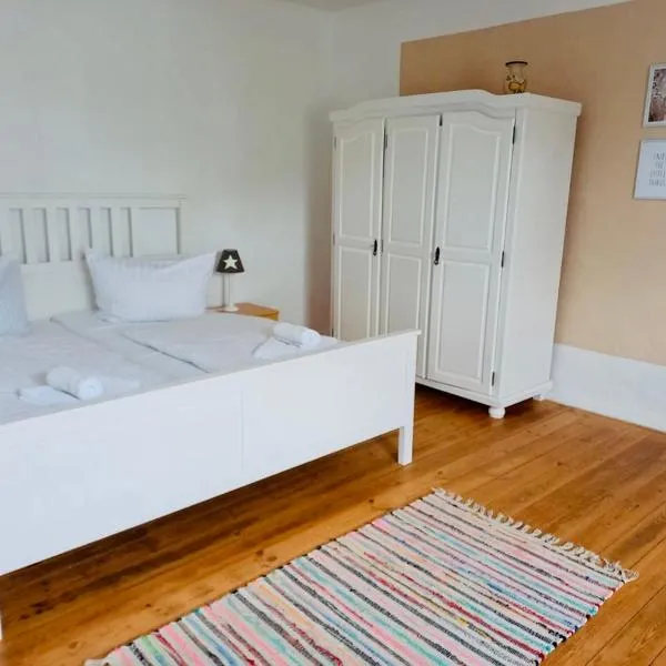 Familienhof Müritz, hotel di Klein Plasten