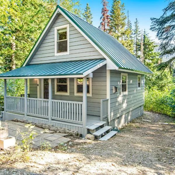 Snowdrop Summit Cabin, hotel a Snoqualmie Pass