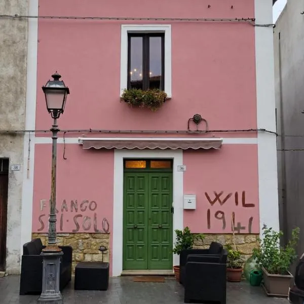 Ancient Stone 'Casa Rosa'- Sea and Mountain View Tranquil Borgo, hotel en Montemitro