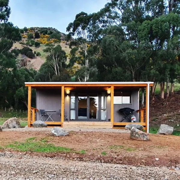 Glenwood Akaroa Bush Retreat - Totara Hut, hotel v destinaci Akaroa