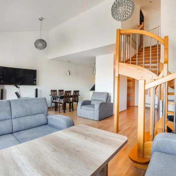 Apartamenty Sun & Snow Hołdu Pruskiego、シフィノウイシチェのホテル