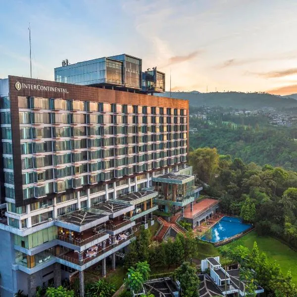 InterContinental Bandung Dago Pakar, an IHG Hotel, готель у місті Tangkubanperahu