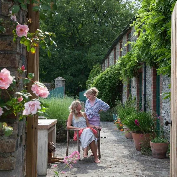 The Stable Yard House at Burtown House & Gardens, hotel in Moone