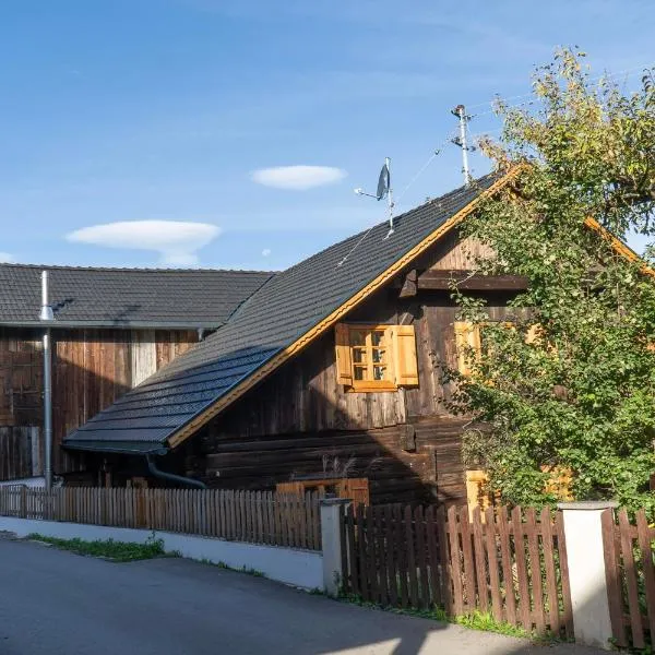Chalet Schmelz Huette mit Sauna und Garten, hotel ve Flattachu