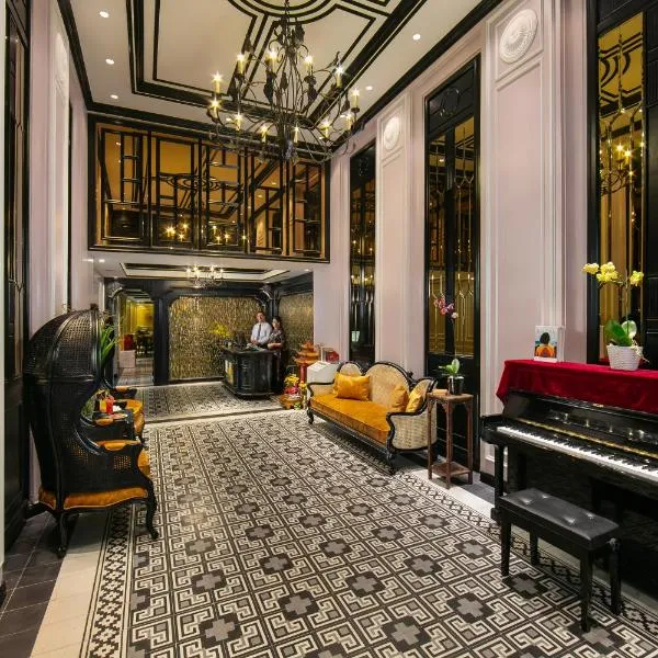 Lavender Central Hotel & Spa Hanoi، فندق في هانوي