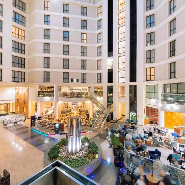 ソフィテル ロンドン ガトウィック（Sofitel London Gatwick）、ホーリーのホテル