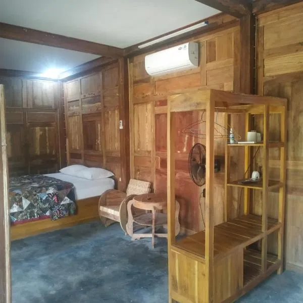 omah kayu jagalan, hotel v destinaci Magelang