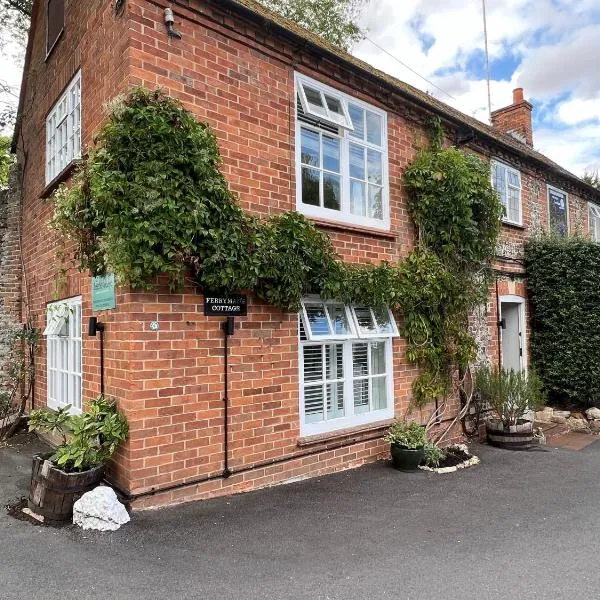 Ferryman`s Cottage at The Beetle & Wedge、Moulsfordのホテル
