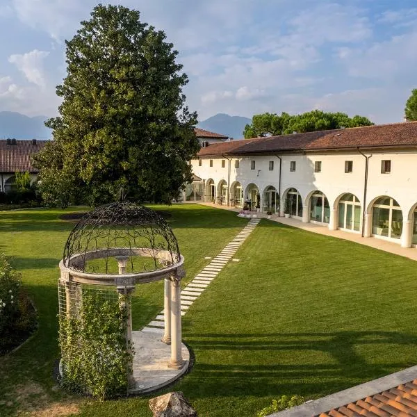 Hotel Villa I Pini, hotel v destinácii Malo