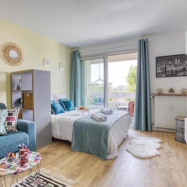 Super appartement avec vue sur la Tour Eiffel, hotel in Le Kremlin-Bicêtre