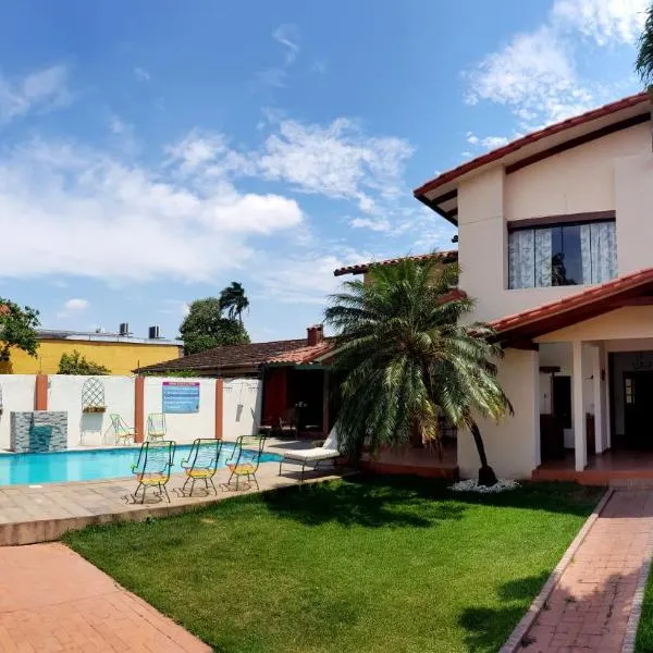 Lili's Hostel, hotel in Santa Cruz de la Sierra