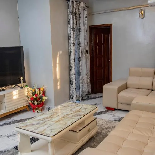 Home Away From Home, hotel v destinaci Yaoundé