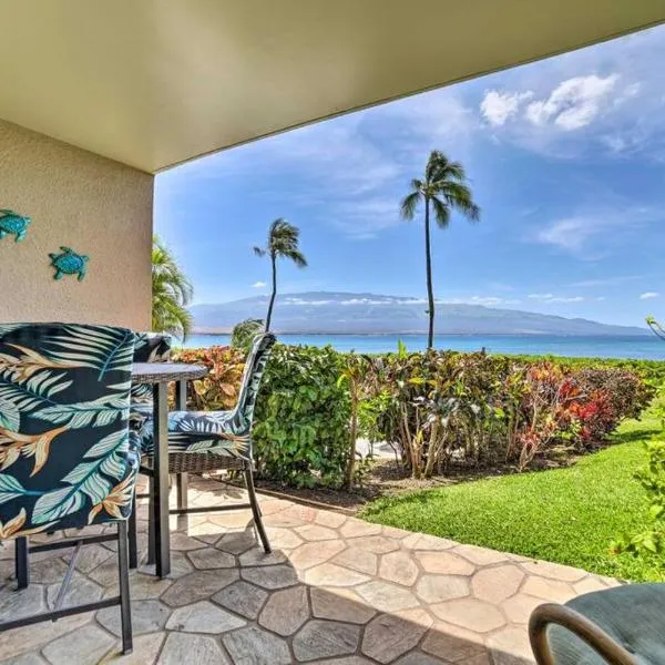 Stunning Maui Direct Ocean front on the beach, Walk to beach from Condo, Watch Turtles, Whales, AC in all rooms ocean view Pool and Spa, hotel in Wailuku
