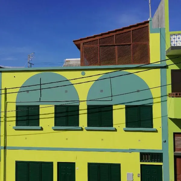 Residencial Chez Flor, hotel v destinaci Porto Novo
