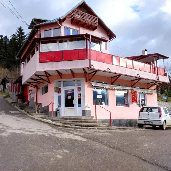 Vila Marcela, viešbutis mieste Buštenis