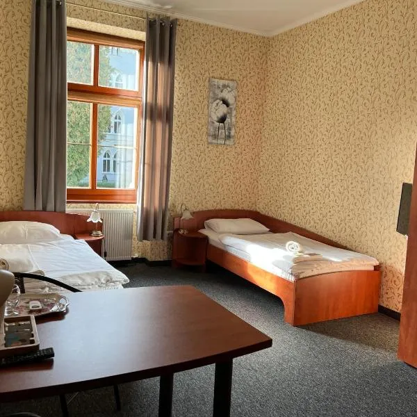 Hotel i Restauracja Castle, hotel v destinaci Kladská Bystřice