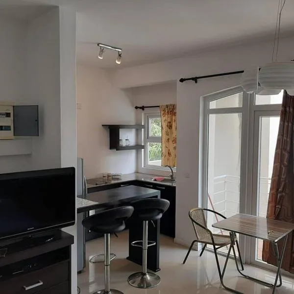 Ocean Drive Studio, next to the Beach, hotel en Grand Baie