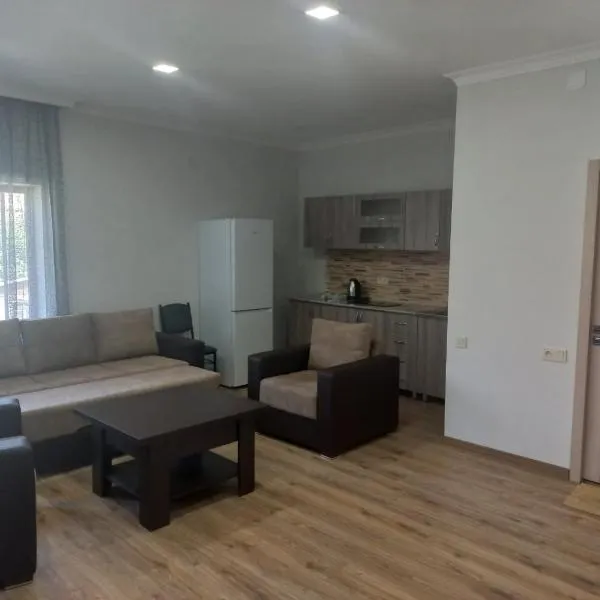 Gam guest house 2, hotel v destinaci Meghri