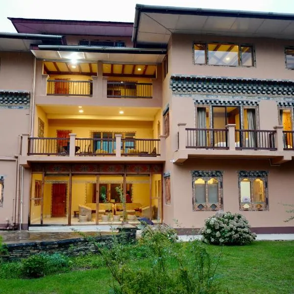Taktsang Village Resort: Paro şehrinde bir otel