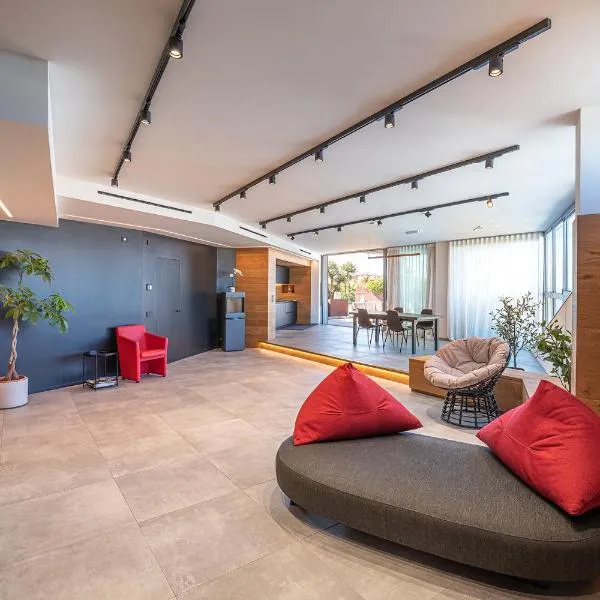 [Attico di Design] a 5 min da Centro e Fiera, khách sạn ở Vicenza